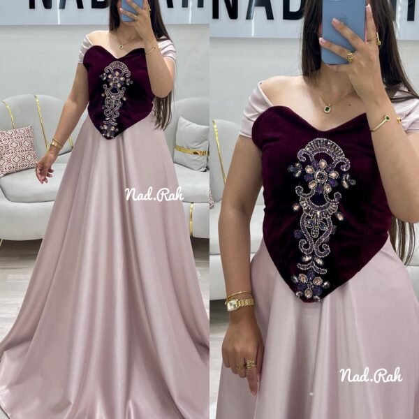 Alternative view of ROBE VALENTINE